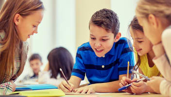 District 49 using LiveChat app - case study